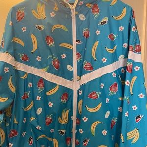 Fun 🤩 and super cute women’s Nike jacket women’s oversized size medium